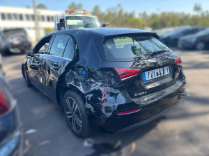 MERCEDES A180d